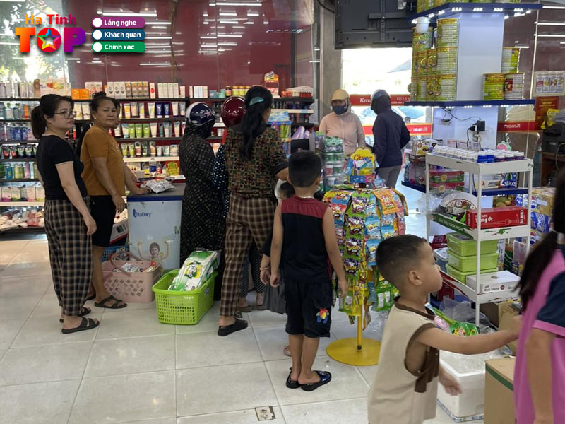 Cua-hang-tien-loi-kmart-hatinhtoplist